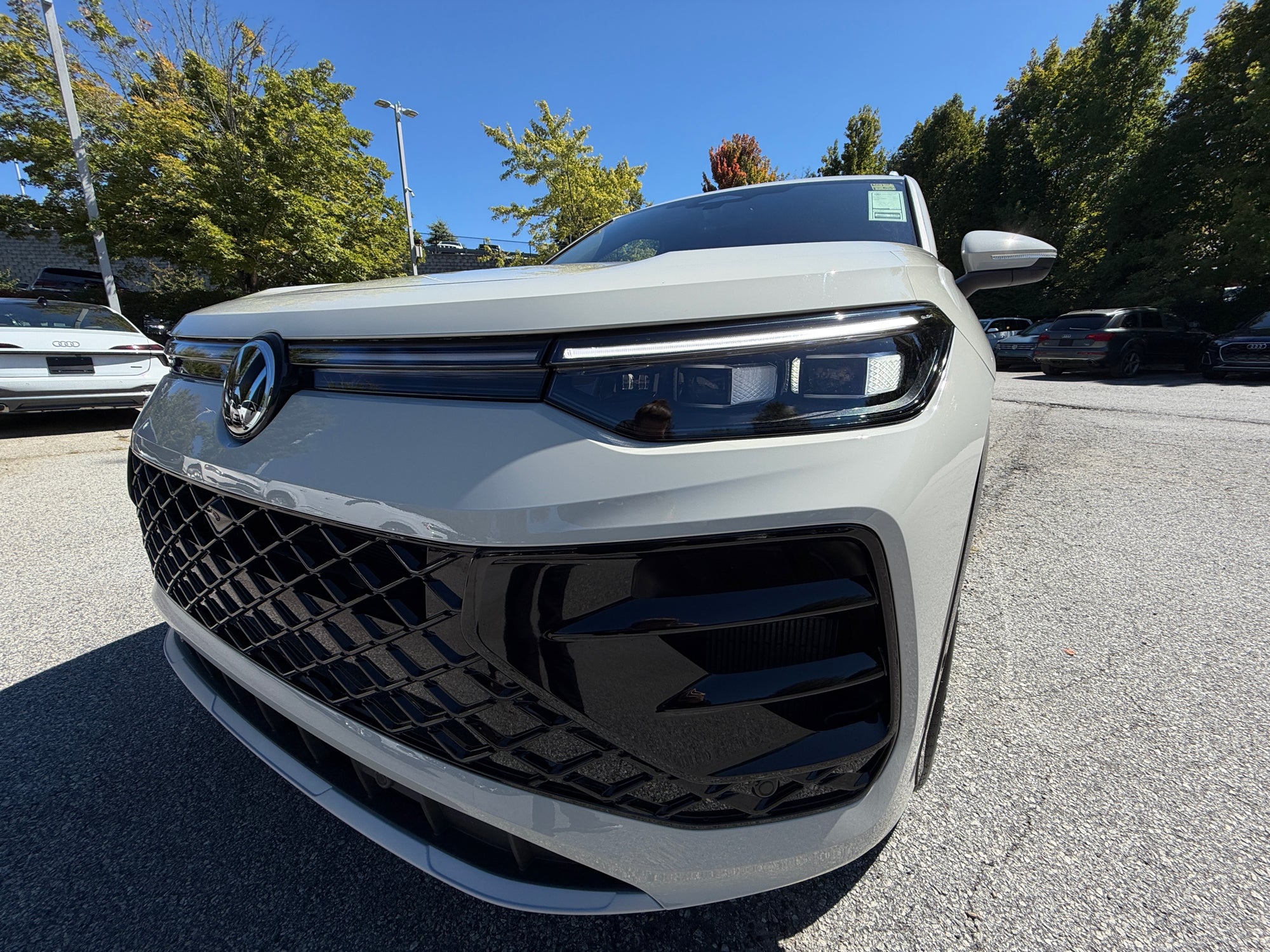 2026 Volkswagen Tiguan SEL R-Line Turbo