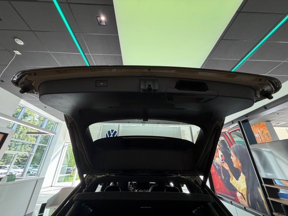2026 Volkswagen Tiguan SEL R-Line Turbo