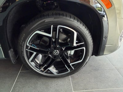 2026 Volkswagen Tiguan SEL R-Line Turbo