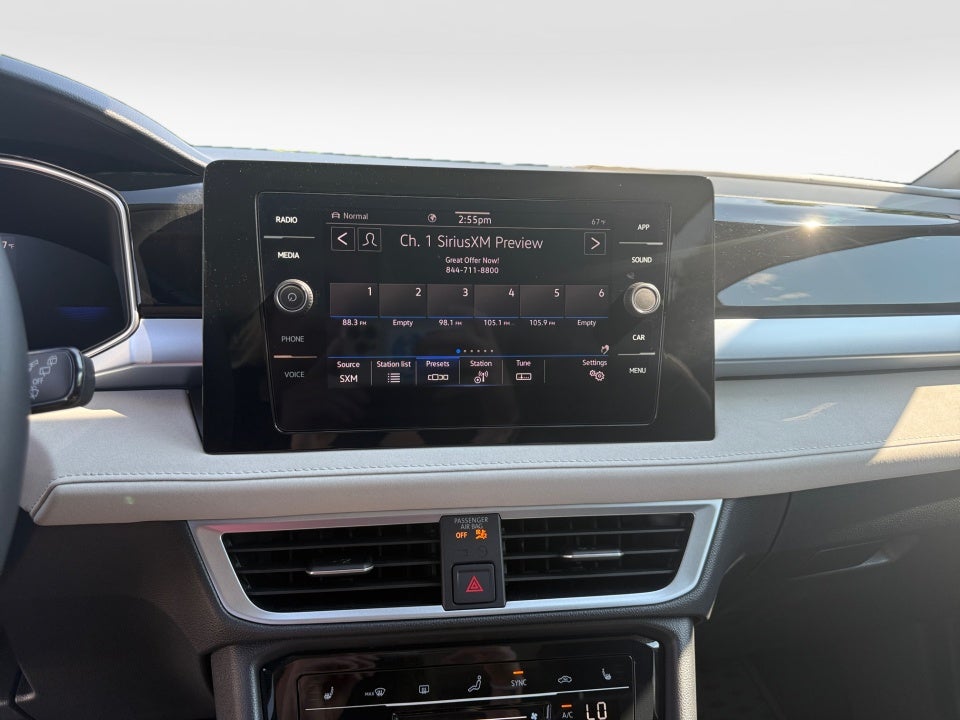 2025 Volkswagen Taos 1.5T SE