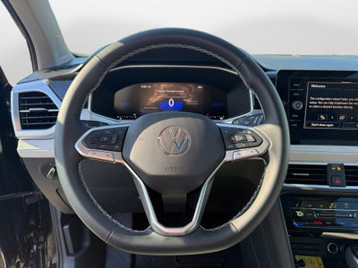 2026 Volkswagen Taos SE