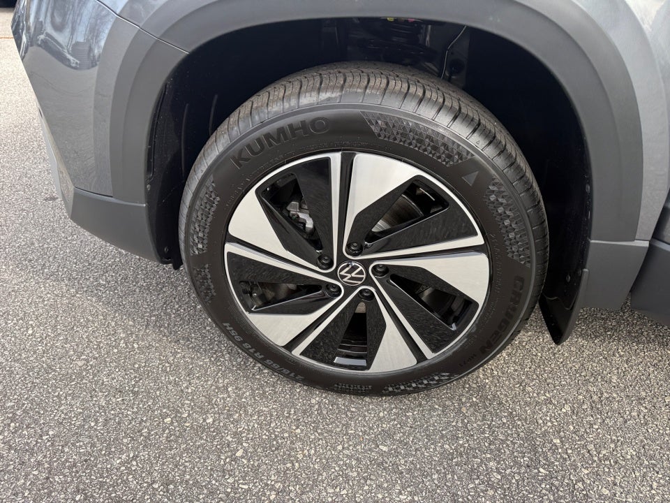 2026 Volkswagen Taos SE