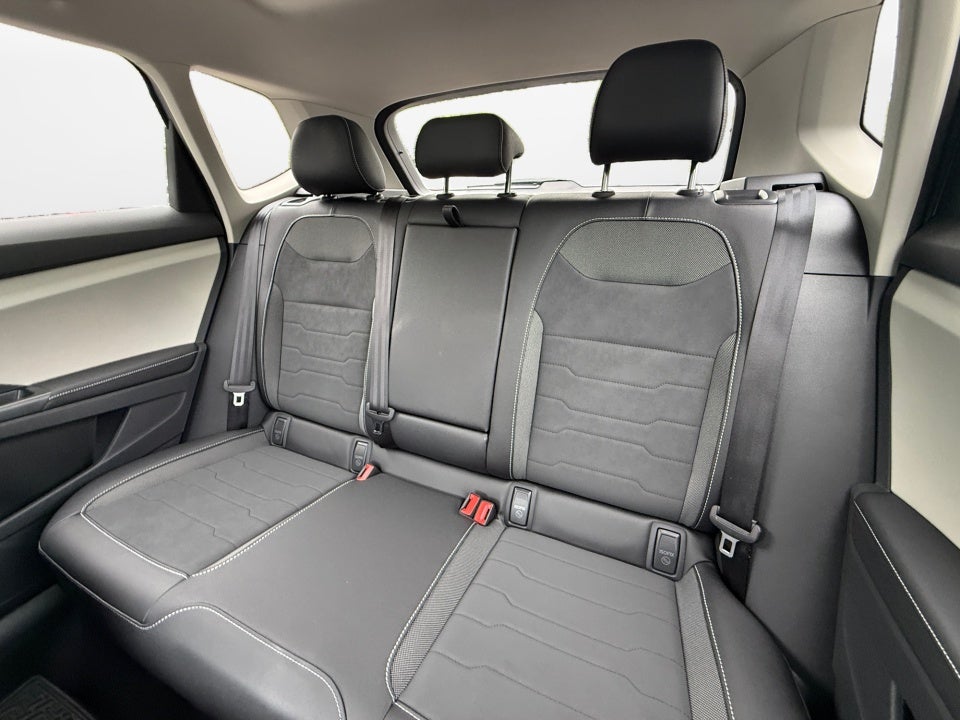 2027 Volkswagen Taos SE