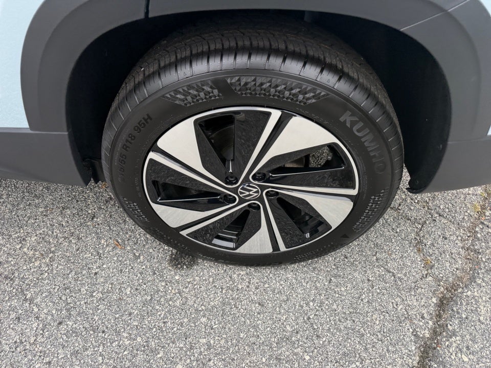 2027 Volkswagen Taos SE