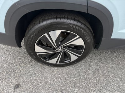 2027 Volkswagen Taos SE