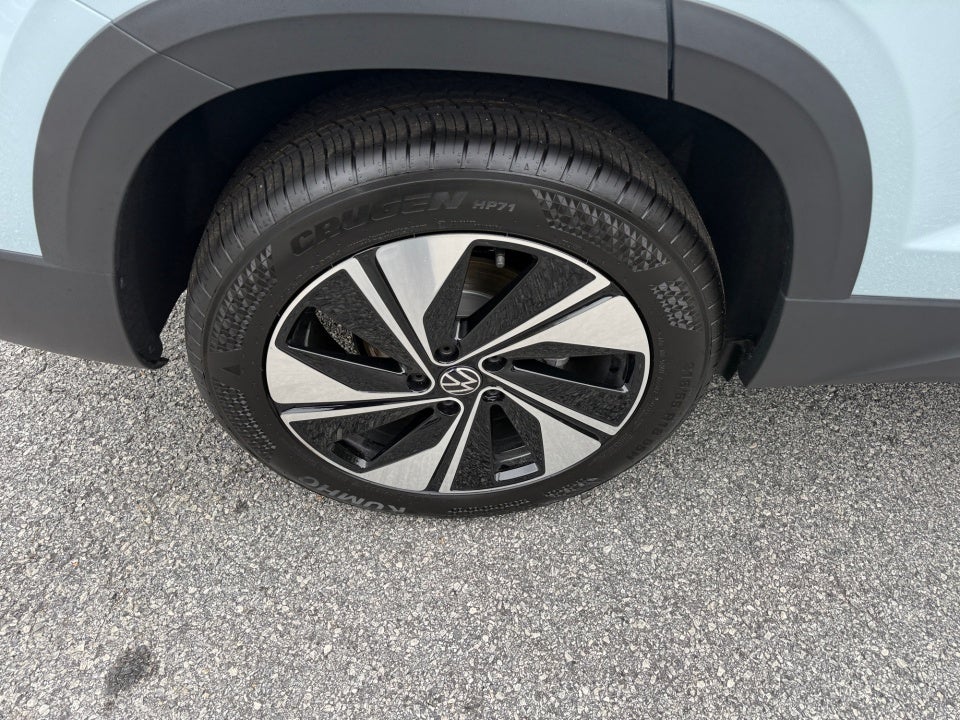 2027 Volkswagen Taos SE