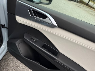 2027 Volkswagen Taos SE