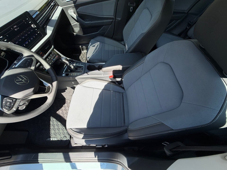 2027 Volkswagen Jetta SE