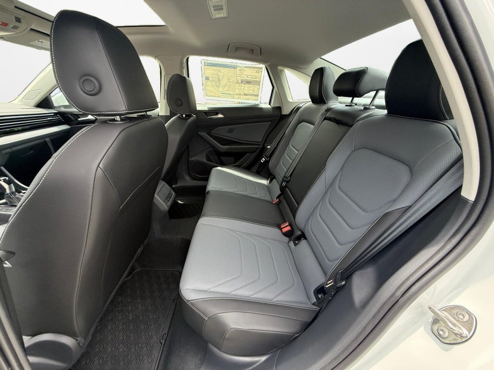 2026 Volkswagen Jetta SEL