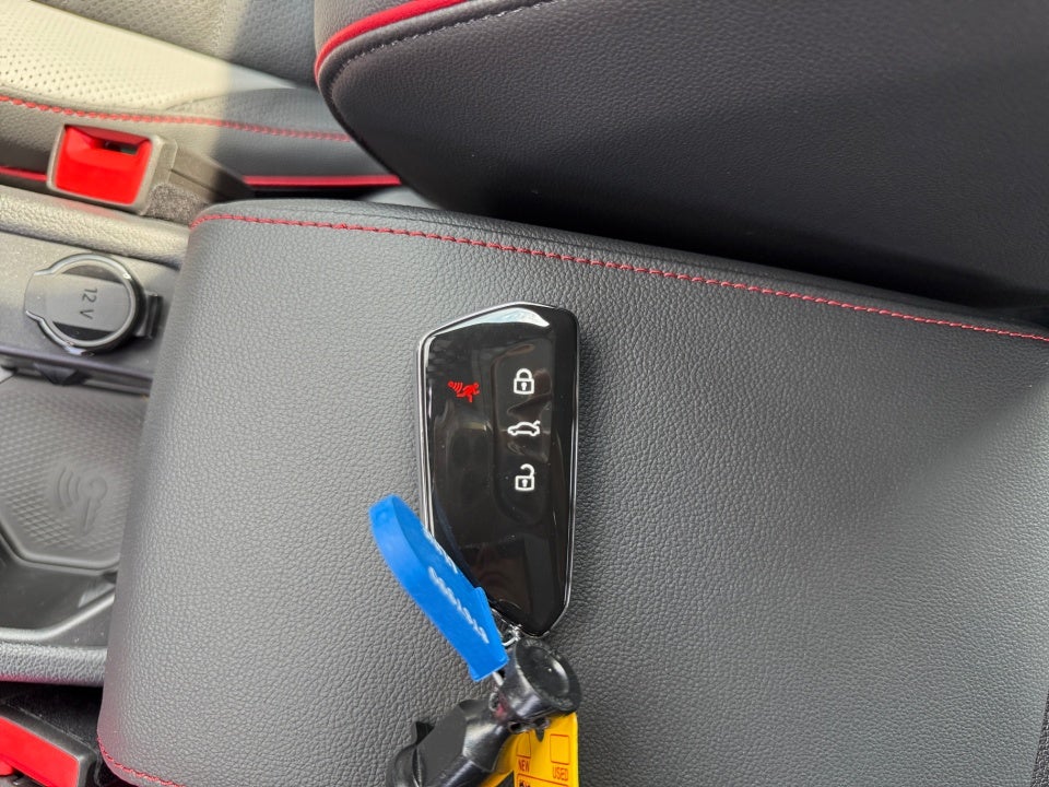 2025 Volkswagen Golf GTI 2.0T SE