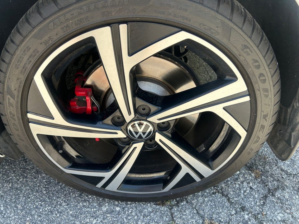 2024 Volkswagen Golf GTI 2.0T SE