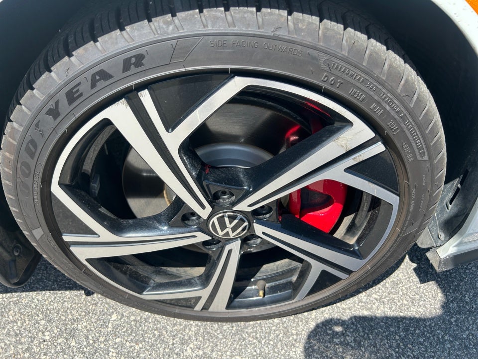 2024 Volkswagen Golf GTI 2.0T SE