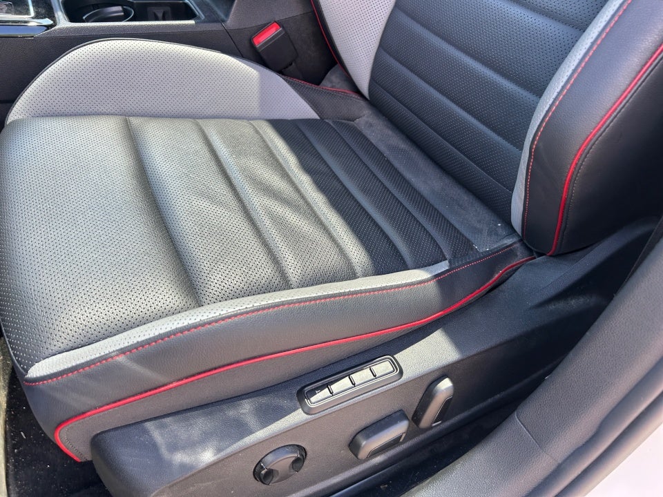2024 Volkswagen Golf GTI 2.0T SE