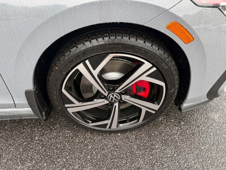 2026 Volkswagen Golf GTI SE