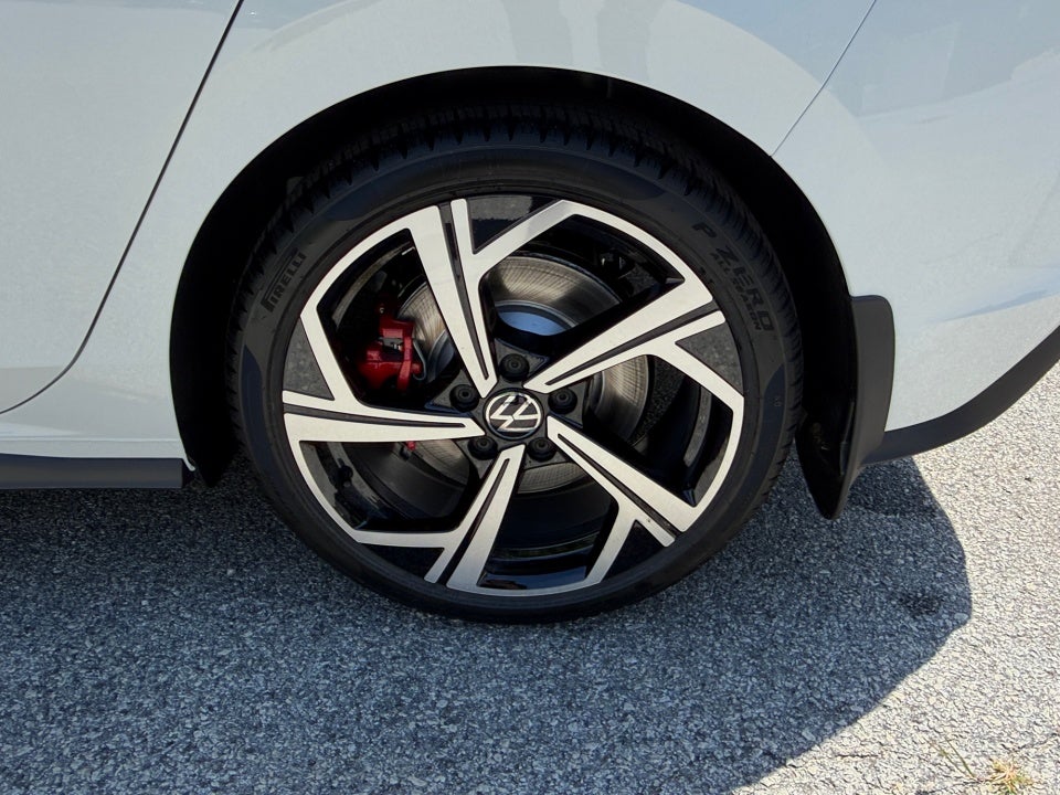 2026 Volkswagen Golf GTI SE