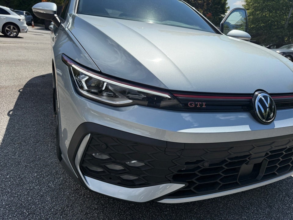 2025 Volkswagen Golf GTI 2.0T SE