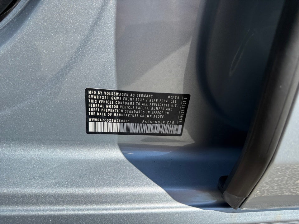 2025 Volkswagen Golf GTI 2.0T SE