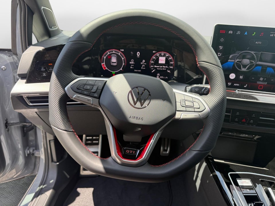 2026 Volkswagen Golf GTI SE