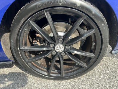 2019 Volkswagen Golf R 2.0T w/DCC & Navigation (M6)
