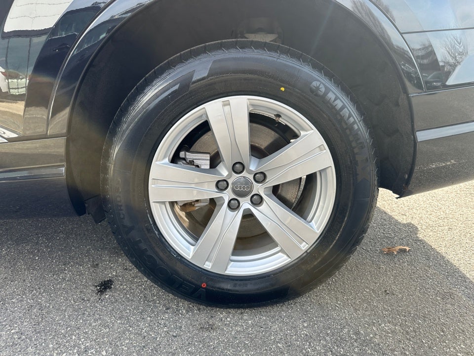 2019 Audi Q7 45 Premium
