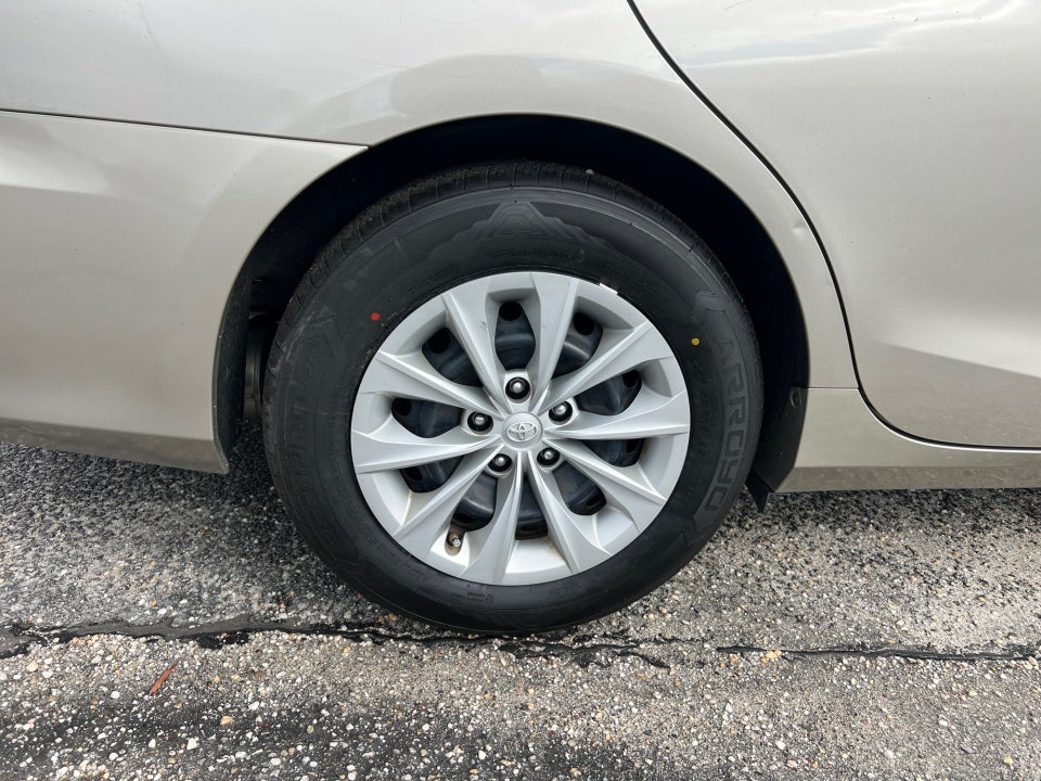 2017 Toyota Camry LE