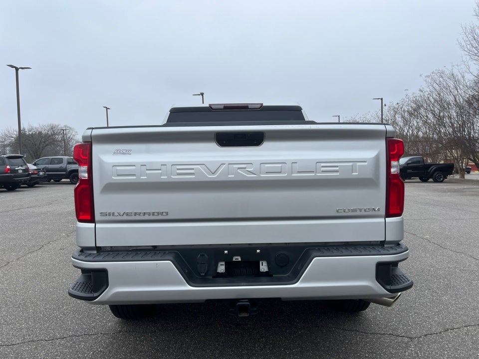 2020 Chevrolet Silverado 1500 2WD Crew Cab Short Bed Custom