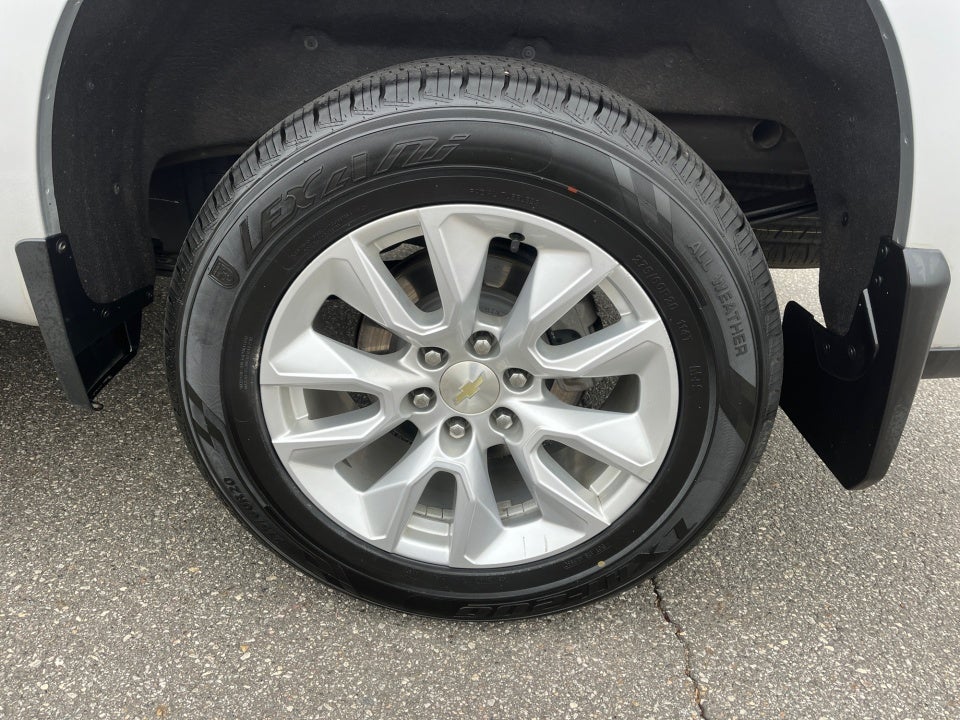 2020 Chevrolet Silverado 1500 2WD Crew Cab Short Bed Custom