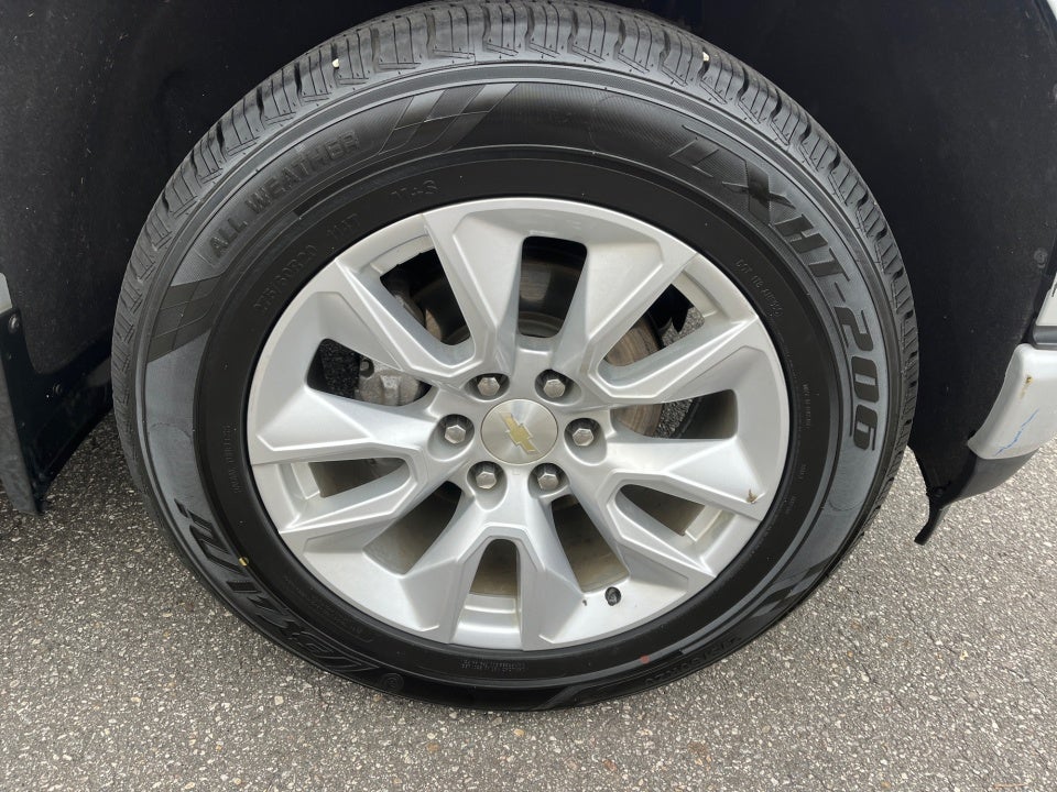 2020 Chevrolet Silverado 1500 2WD Crew Cab Short Bed Custom