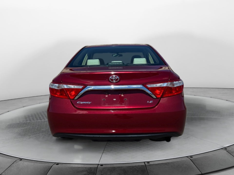 2016 Toyota CAMRY LE