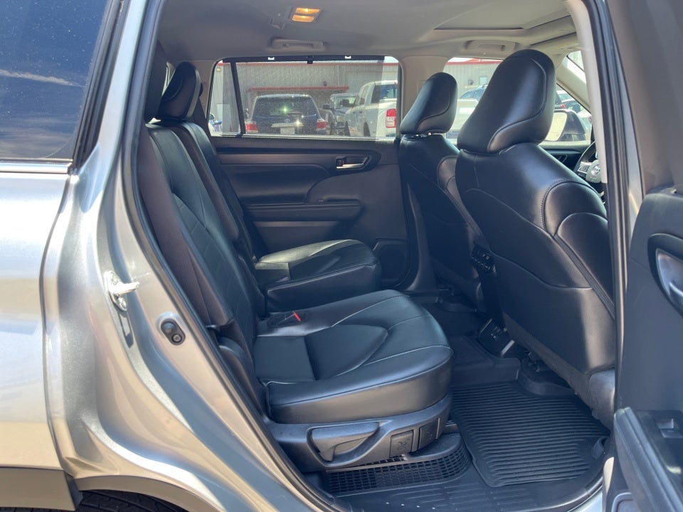 2025 Toyota Highlander Hybrid XLE