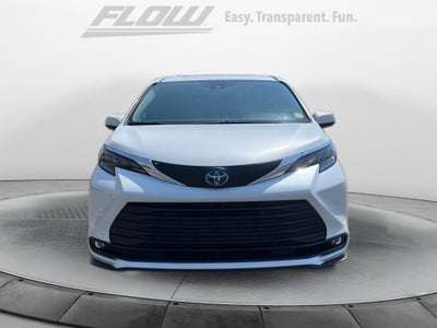 2025 Toyota Sienna XLE