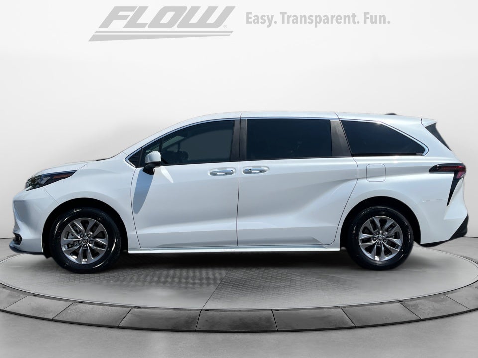 2025 Toyota Sienna XLE