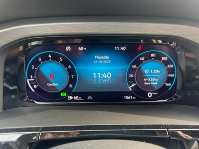 2025 Volkswagen Atlas Cross Sport 2.0T SE w/Technology