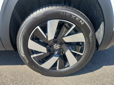 2025 Volkswagen Atlas Cross Sport 2.0T SE w/Technology