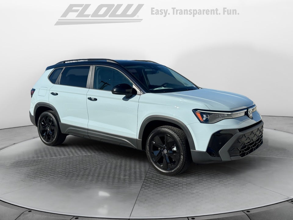 2026 Volkswagen Taos SE Black