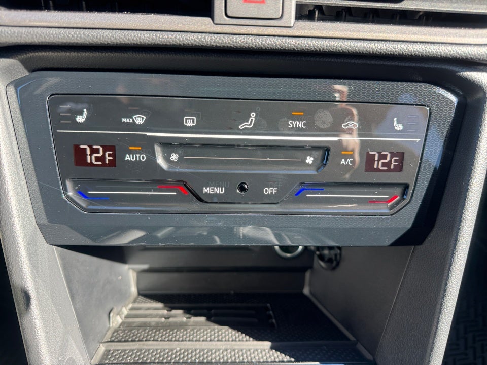 2026 Volkswagen Taos SE Black