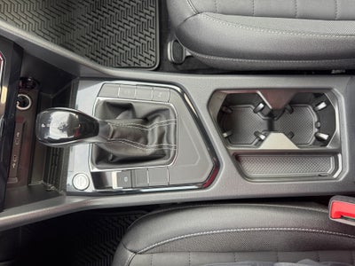 2026 Volkswagen Taos SE Black