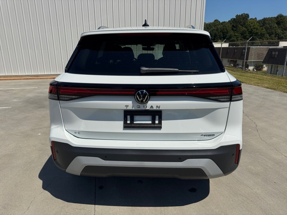 2025 Volkswagen Tiguan 2.0T SE