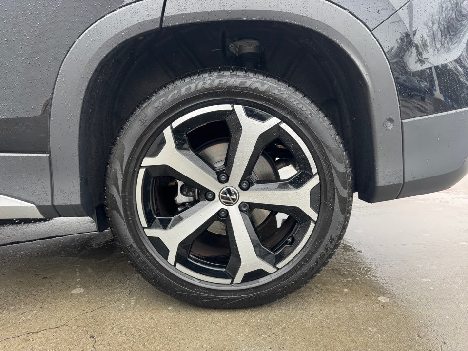 2025 Volkswagen Tiguan 2.0T SE