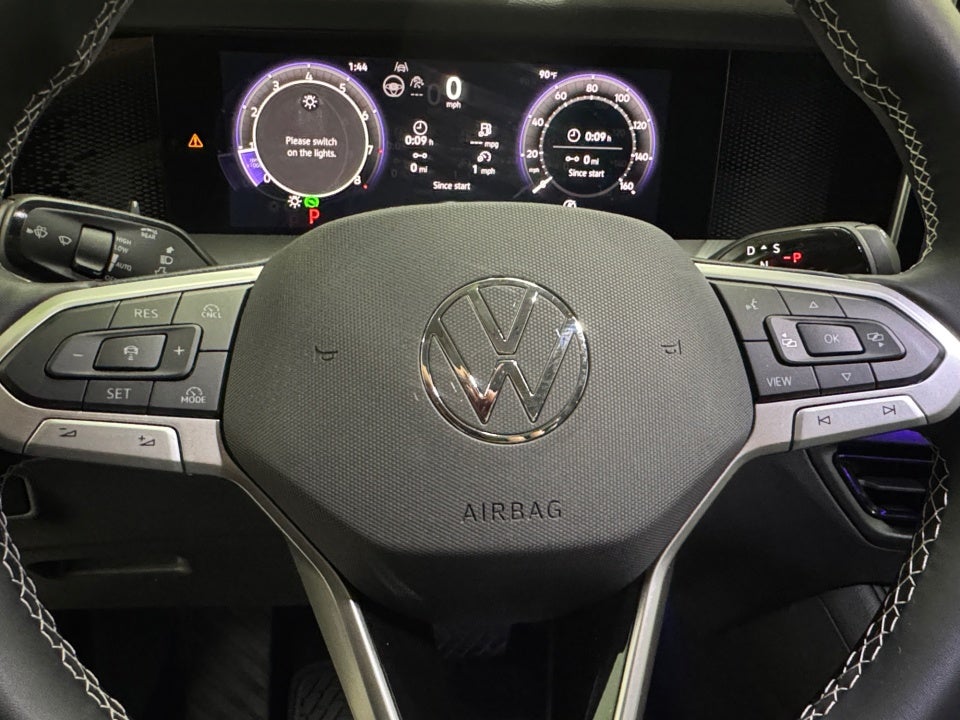 2025 Volkswagen Tiguan 2.0T SE