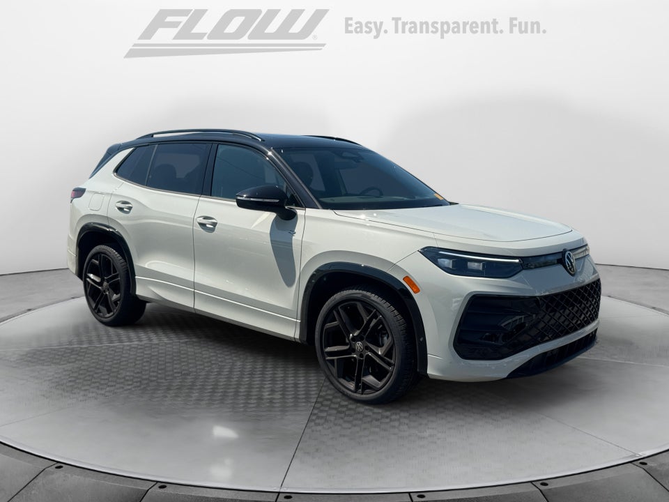 2025 Volkswagen Tiguan SE R-Line Black