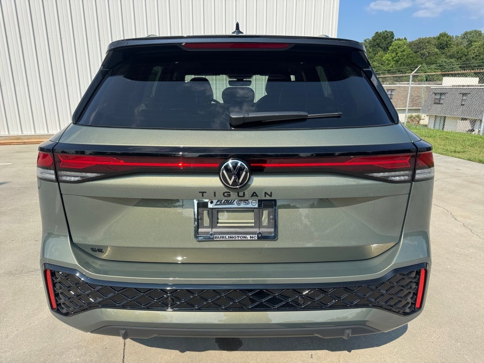 2026 Volkswagen Tiguan SE R-Line Black