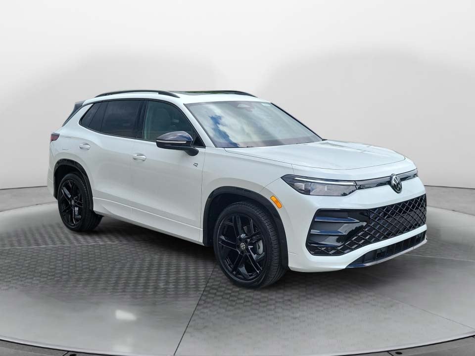 2026 Volkswagen Tiguan SE R-Line Black