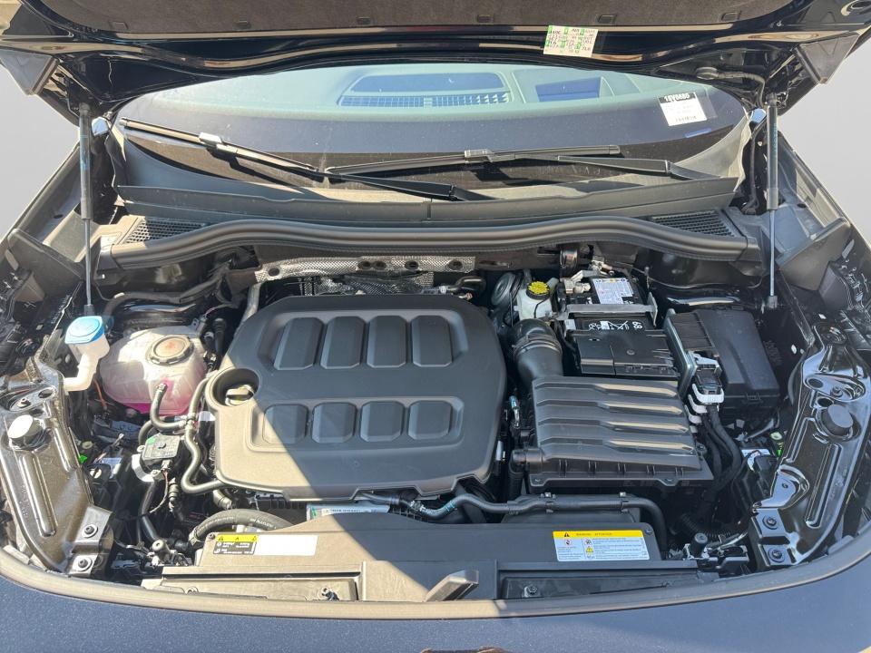 2026 Volkswagen Tiguan SEL R-Line Turbo
