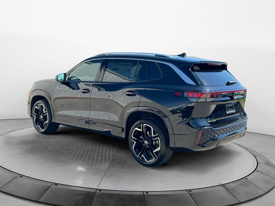 2026 Volkswagen Tiguan SEL R-Line Turbo