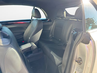 2013 Volkswagen Beetle Convertible 2.0T