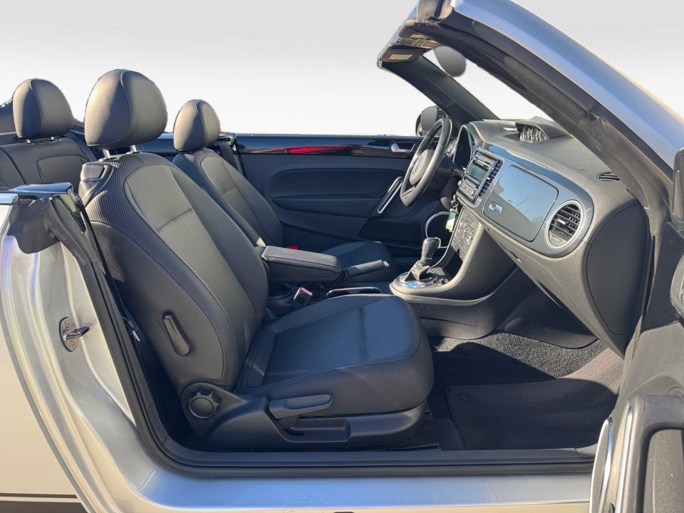 2013 Volkswagen Beetle Convertible 2.0T