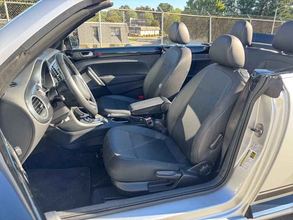 2013 Volkswagen Beetle Convertible 2.0T
