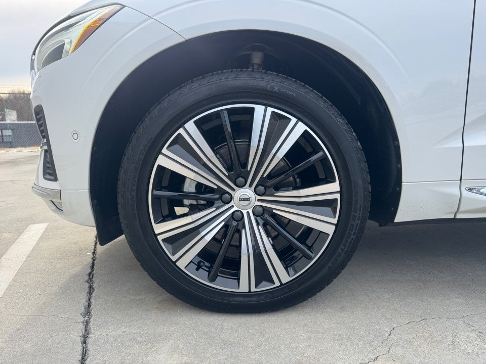 2023 Volvo XC60 B5 Plus Bright Theme