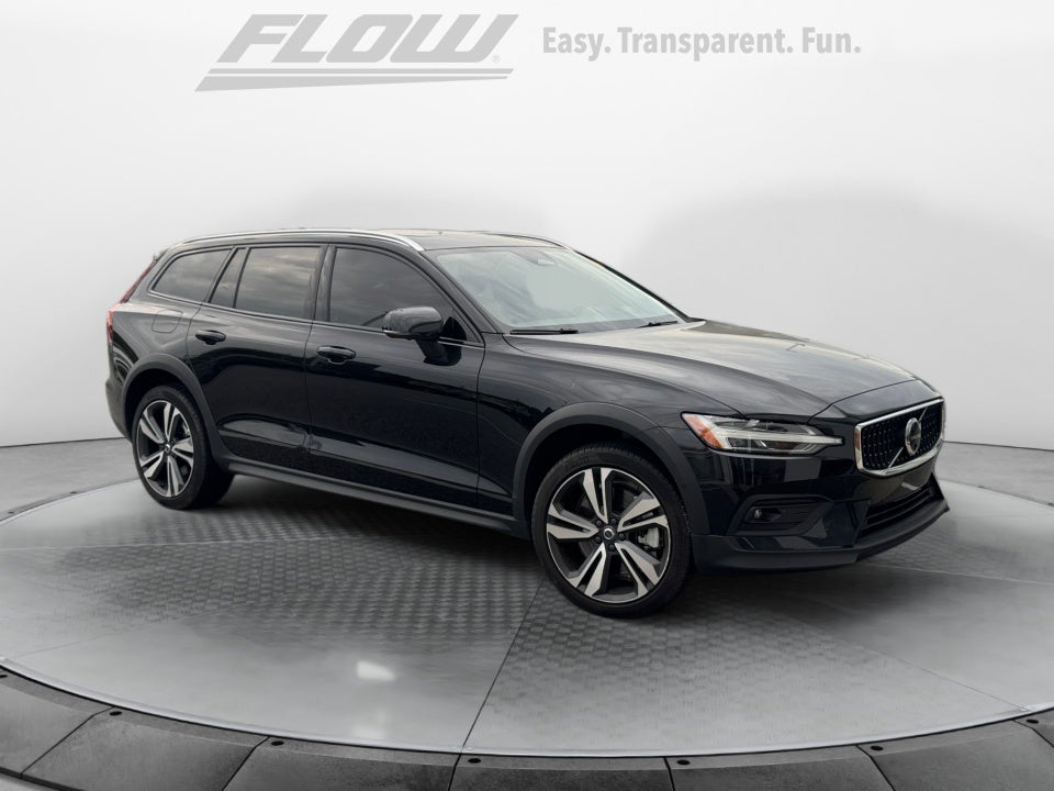 2025 Volvo V60 Cross Country Plus, B5 AWD Gas (mild hybrid)